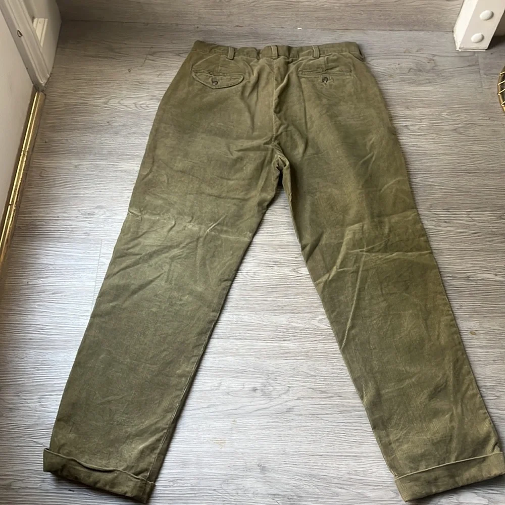 Ralph Lauren Standard Pleated Pant in Rugged Corduroy - Dark Olive